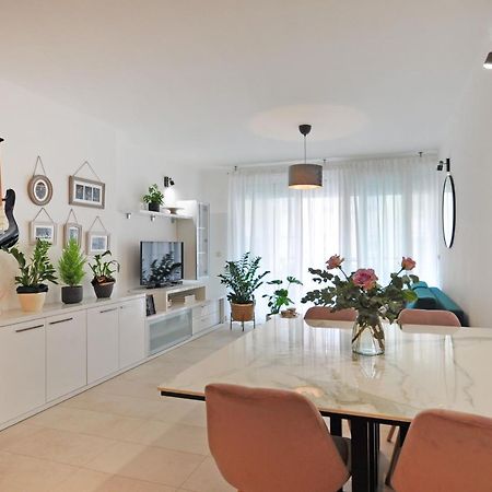 Family Apartment Noel - Omiš Екстериор снимка