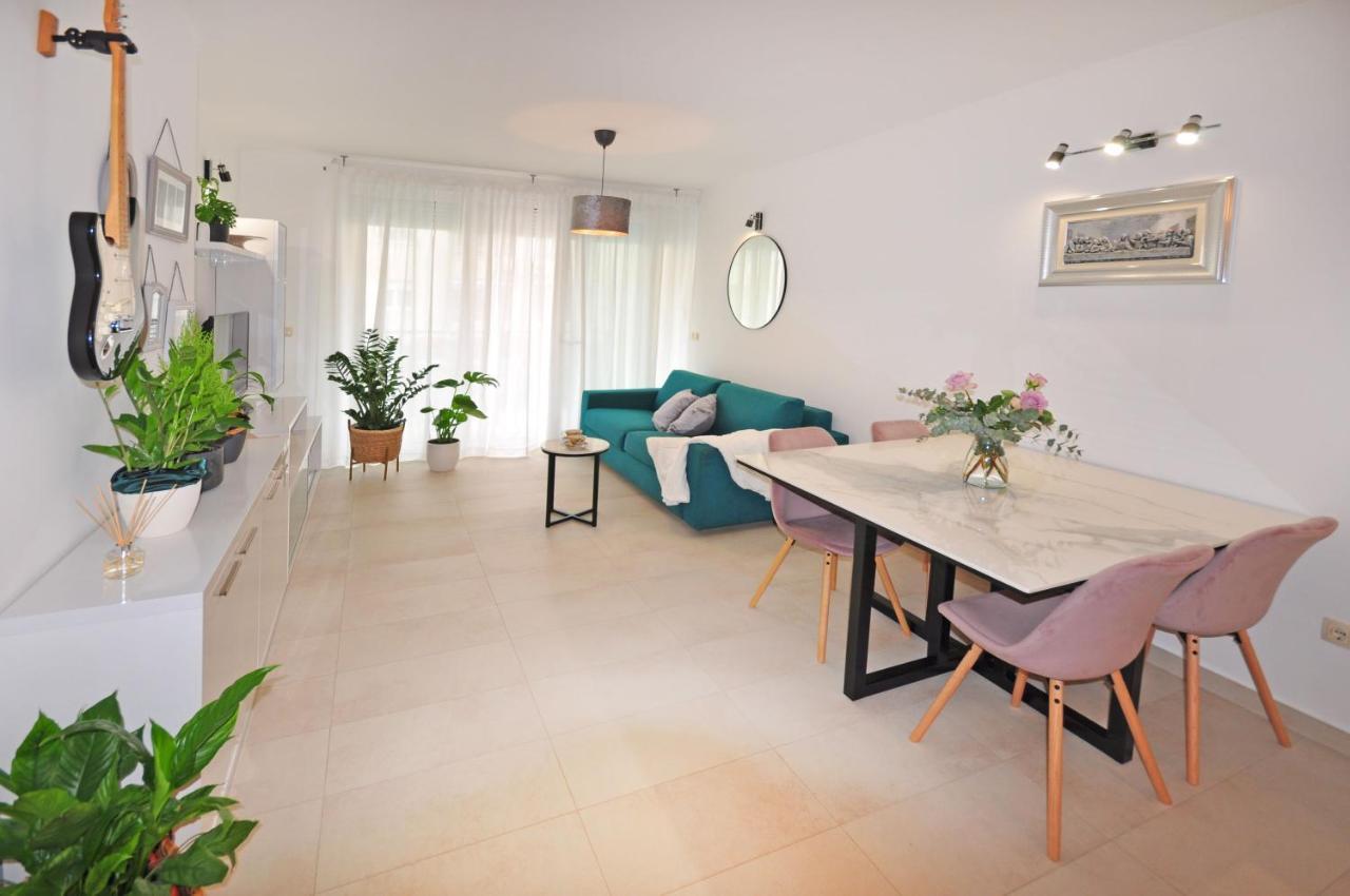 Family Apartment Noel - Omiš Екстериор снимка