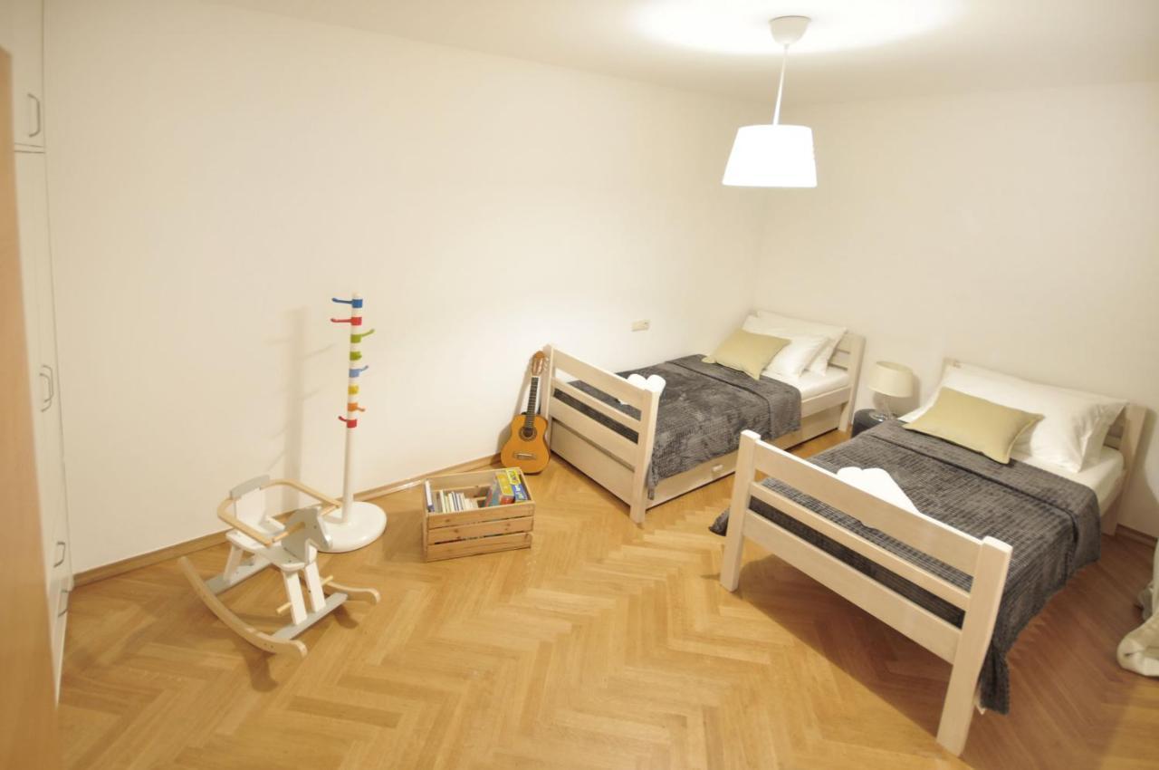 Family Apartment Noel - Omiš Екстериор снимка