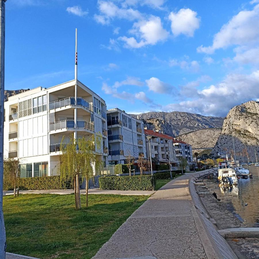 Family Apartment Noel - Omiš Екстериор снимка