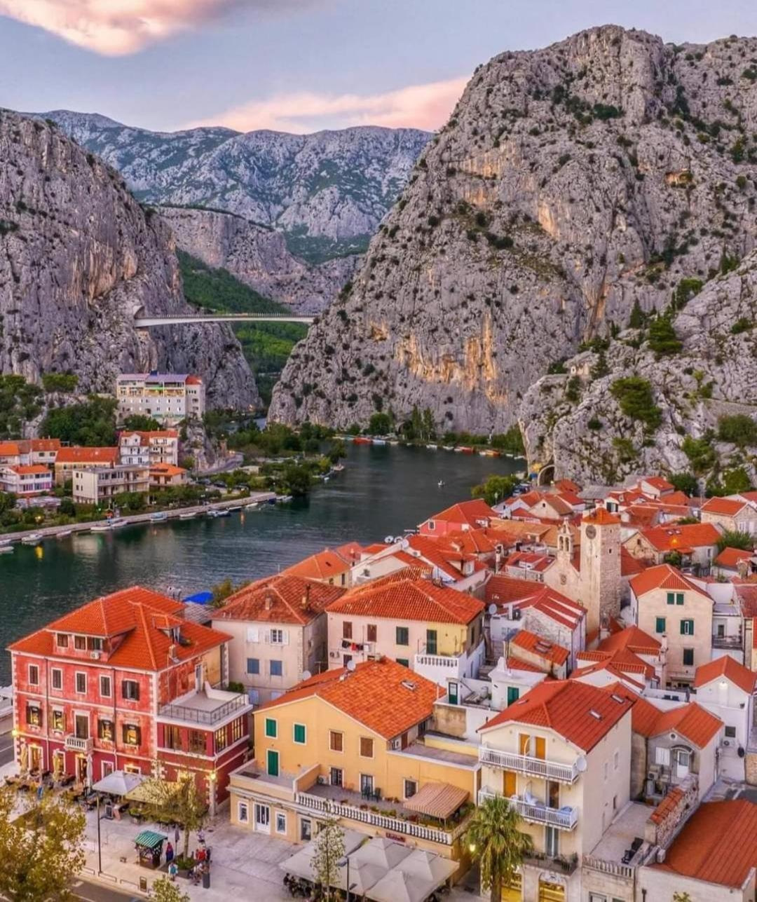 Family Apartment Noel - Omiš Екстериор снимка